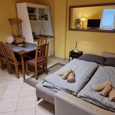 Panorama Bor Es Elmenylak Appartement *